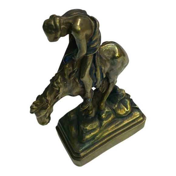 VINTAGE 'END OF THE TRAIL' NATIVE AMERICAN INDIAN BRASS-CLAD BOOKEND
CIRCA 1930 - Picture 5 of 9